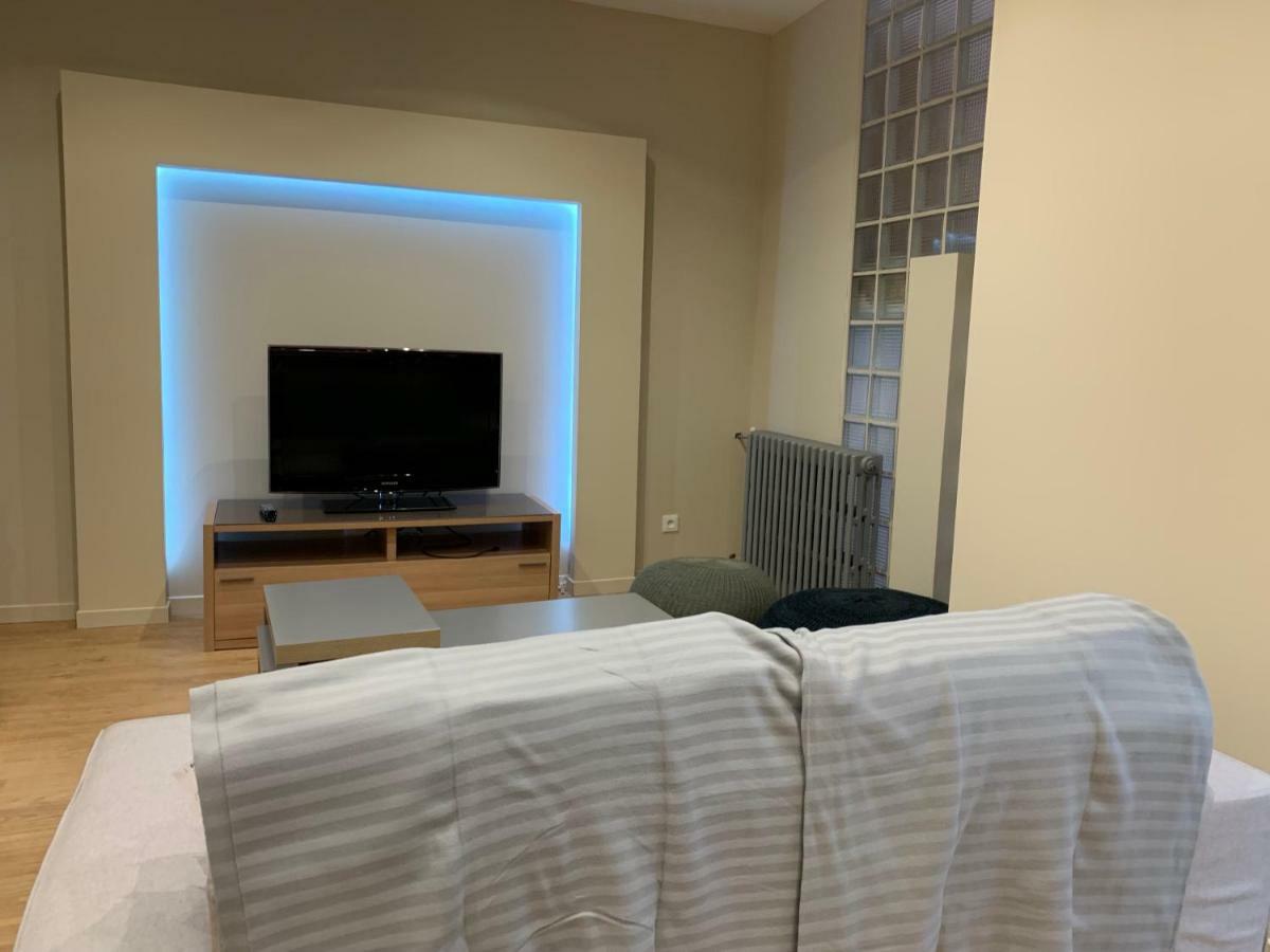 Appartement Avec 3 Chambres Au Centre De Pau Exterior photo